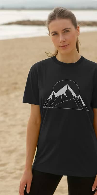 PEAK SIMPLICITY : TEE-SHIRT GÉOMÉTRIQUE DE MONTAGNE